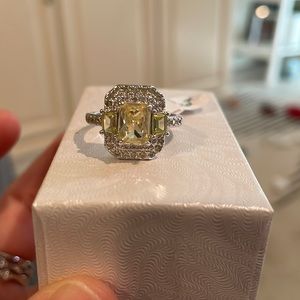 Bomb Party ring size 8